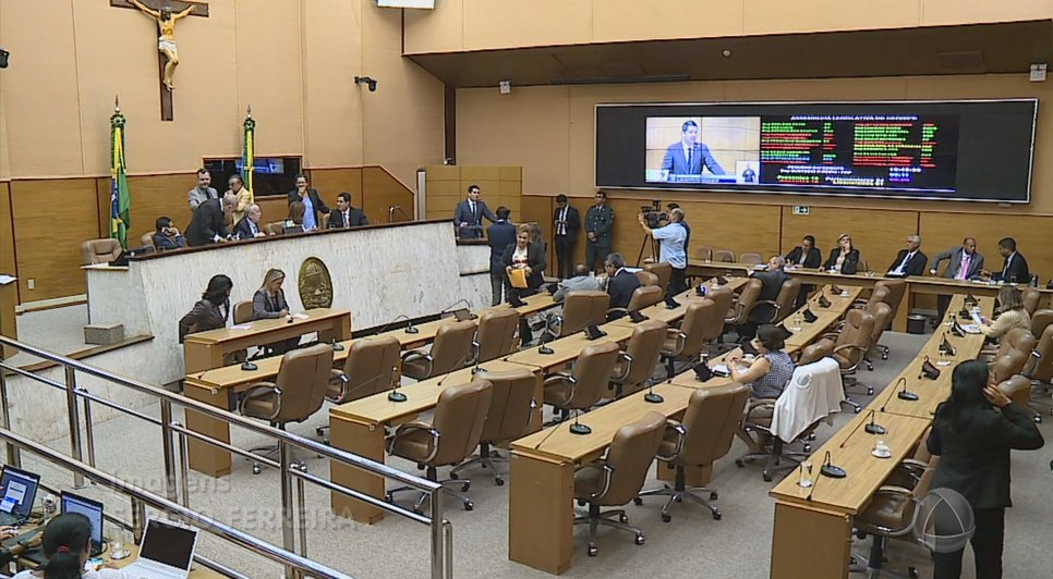 Projeto que reajusta salários de funcionário comissionados segue sendo discutido na Alese