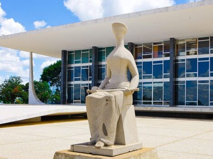 Para STF é inconstitucional usar verbas do Fundeb para pagar honorários advocatícios