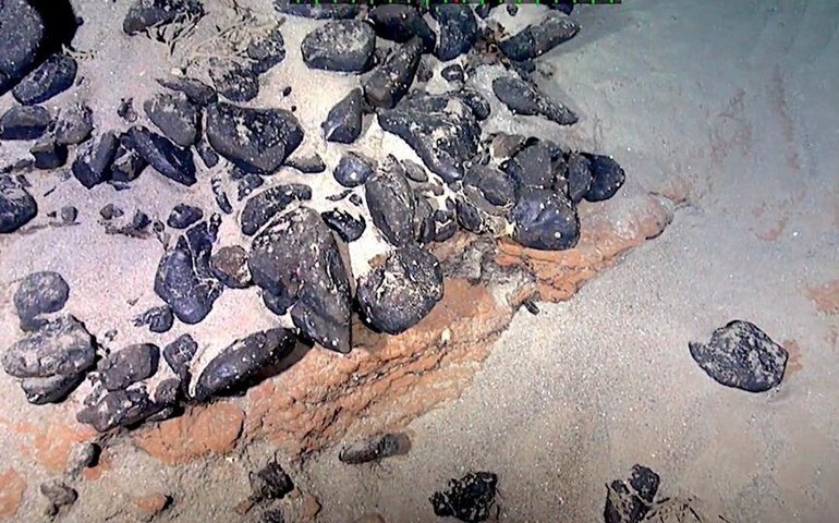 Brasil luta por ilha submersa do tamanho da Espanha rica em terras raras