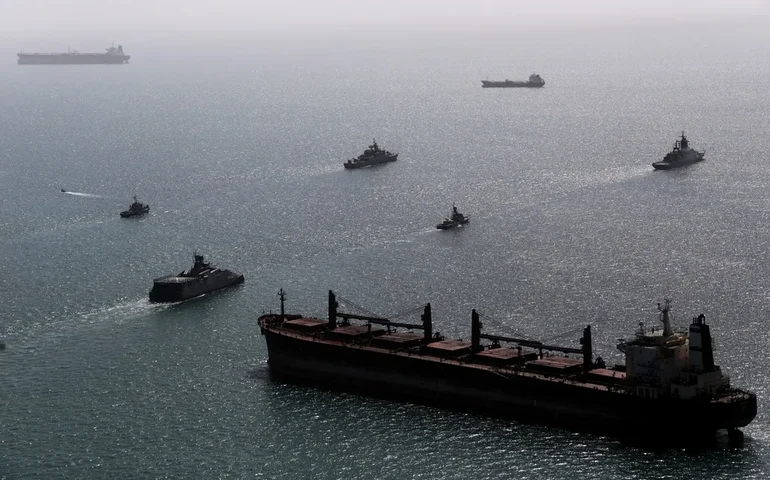 Irã e EUA intensificam a diplomacia das canhoneiras enquanto as negociações nucleares permanecem incertas