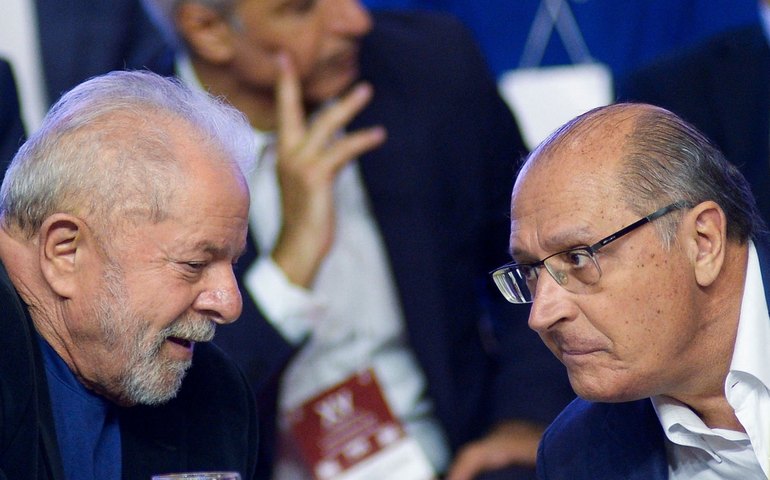 Lula e Alckmin participam da abertura do Salão Internacional do Automóvel em São Paulo