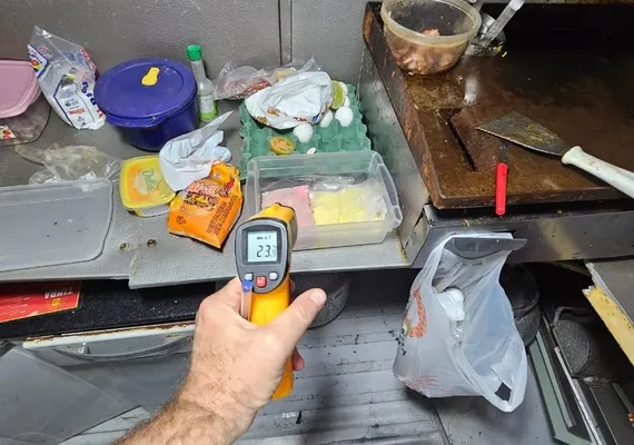 Vigilância Sanitária interdita passaporte no Jacintinho por risco à saúde pública