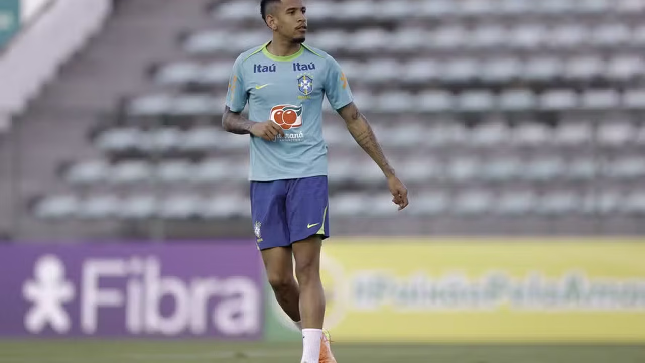Tottenham acerta contratação de Savinho do Manchester City por até R$ 530 milhões