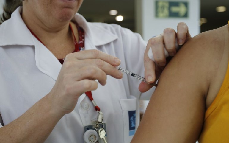Quem vai viajar para a Copa deve estar atento à vacina contra o sarampo