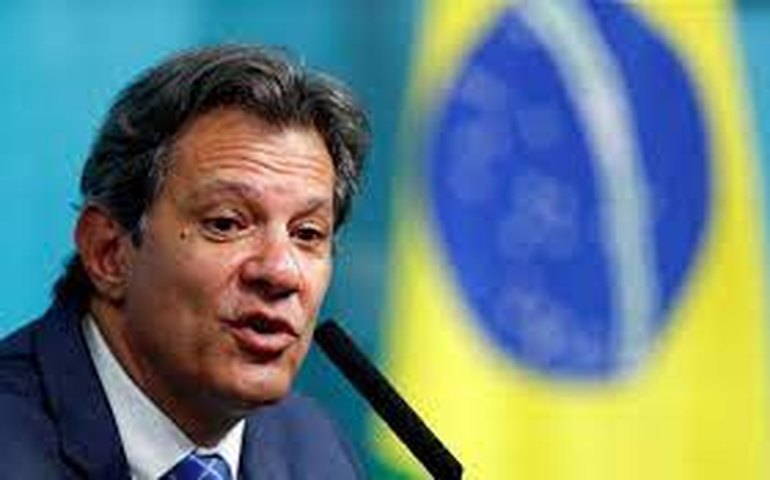 País vive momento que se exige cuidado com o que se aprova no Congresso, diz Haddad
