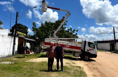Prefeito Ronaldo Lopes e Ricardo Araújo acompanham serviços da SIPE