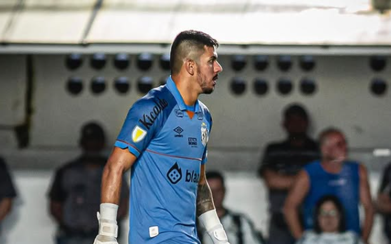 Sem espaço, goleiro João Paulo se despede do Santos após 14 anos e é anunciado no Bahia
