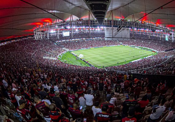 Embalados, Fla e Grêmio duelam por vaga direta no G4 do Brasileirão