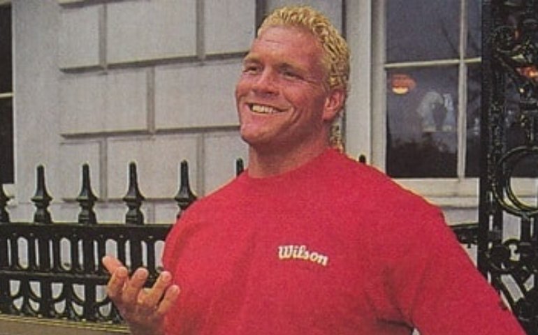 Lenda do WWE morre aos 63 anos após lutar contra o câncer