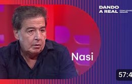 Cantor Nasi é o convidado do Dando a Real com Leandro Demori