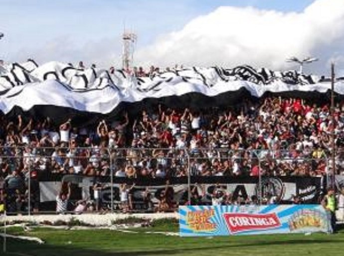 Torcedor Alvinegro levará 1kg de alimento para assistir jogo treino