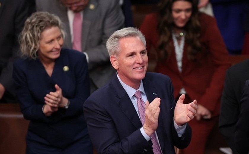 Kevin McCarthy consegue se eleger presidente da Câmara dos EUA