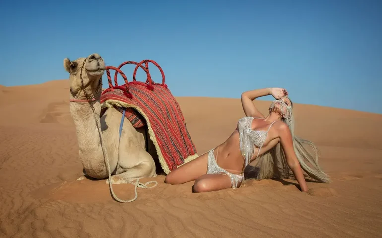 Influenciadora Luciana Soares faz ensaio de biquíni durante férias nas Maldivas