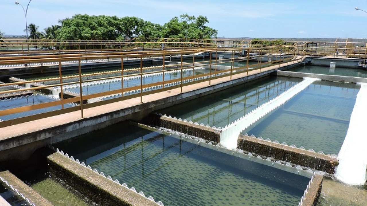 Casal efetua limpeza em aqueduto da Mata do Rolo, na próxima quinta-feira (27)