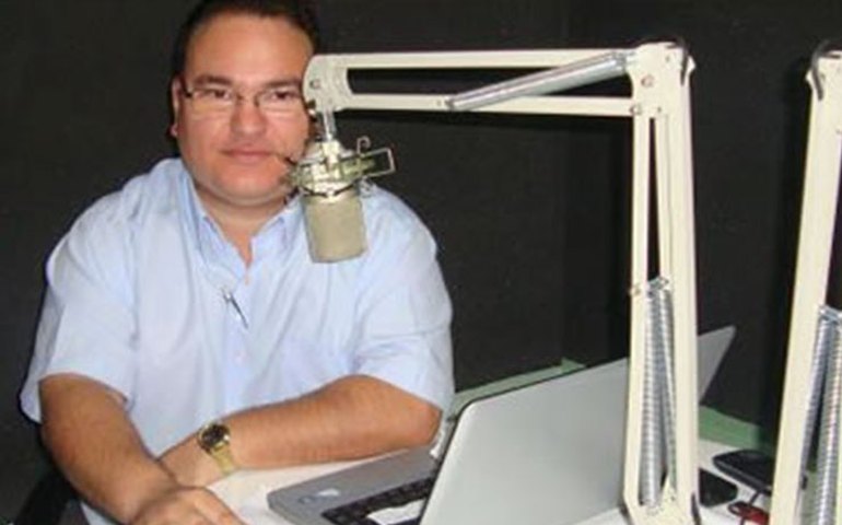 Radialista é executado a tiros dentro de estúdio