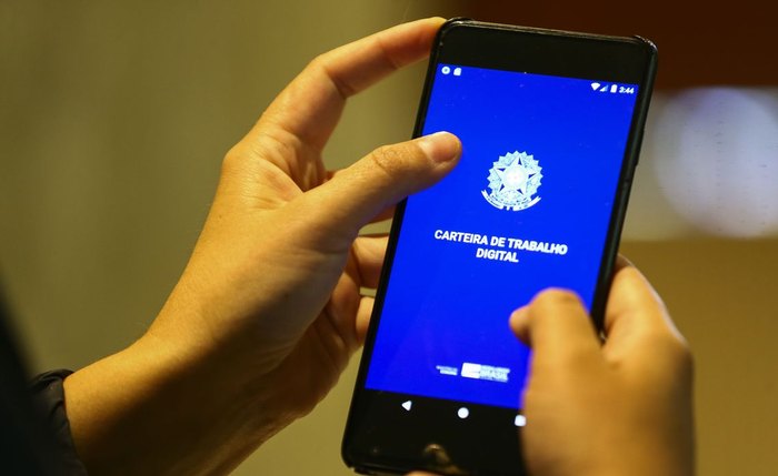 Número de pessoas nessa situação de informalidade aumentou 14,9% em relação a 2021 Número de pessoas nessa situação de informalidade aumentou 14,9% em relação a 2021