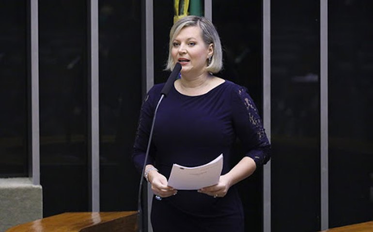 Após usar &#8216;Muppets&#8217; sem autorização, Joice diz a incomodados que acionem Justiça