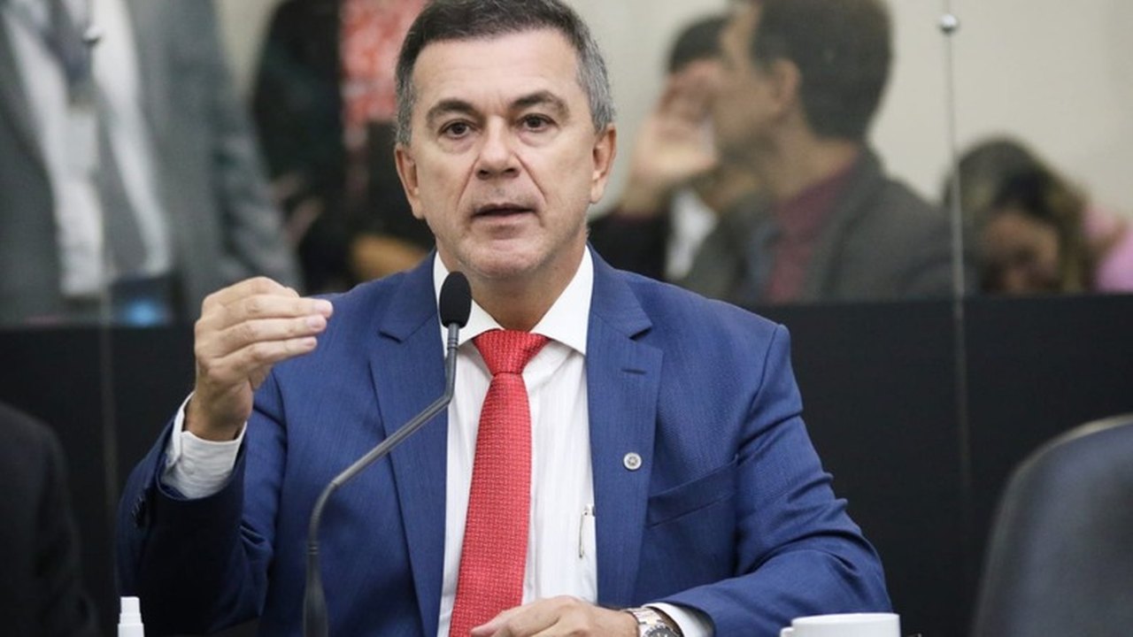 Ronaldo Medeiros classifica como antidemocrática ação de bloqueio de rodovias