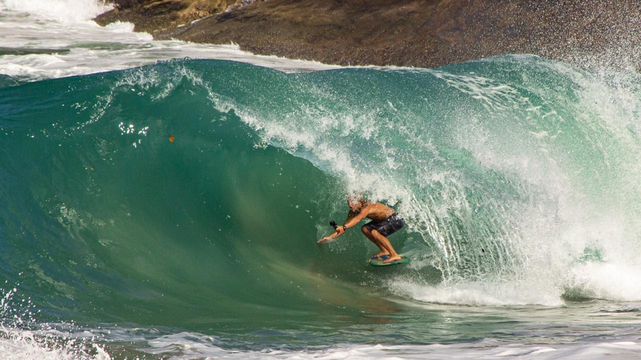 Brasileiro Lucas Fink conquista tricampeonato mundial de skimboard nos Estados Unidos