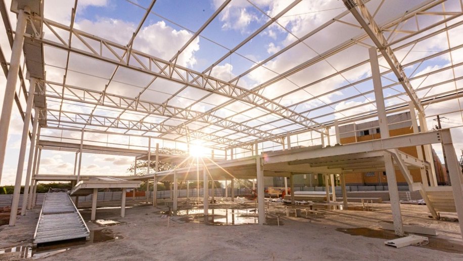 JHC visita obras da nova creche Gigantinhos do Vergel