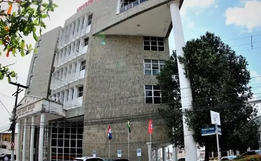 Justiça condena ex-prefeito de município alagoano por improbidade administrativa