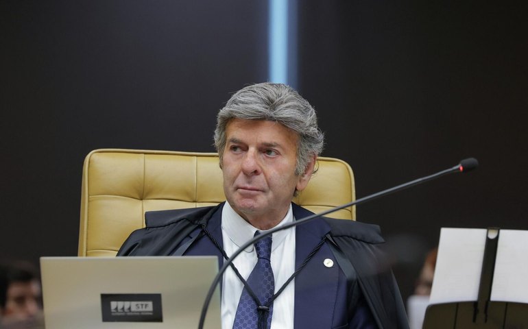 Fux suspende exigência de bloqueio de contas de beneficiários do Bolsa Família e BPC em sites de apostas