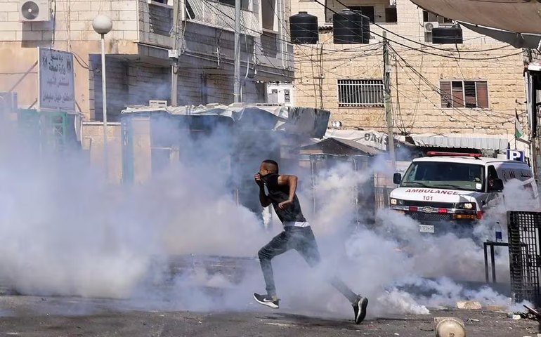Israel faz maior operação militar na Cisjordânia em 20 anos; 8 morrem