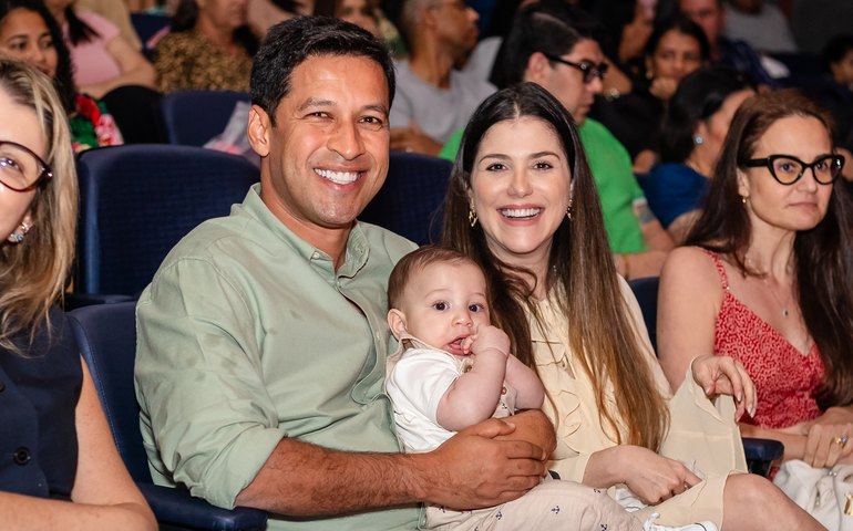 Rodrigo Cunha prestigia apresentação do Ballet Mais Vida, no Cine Arte Pajuçara