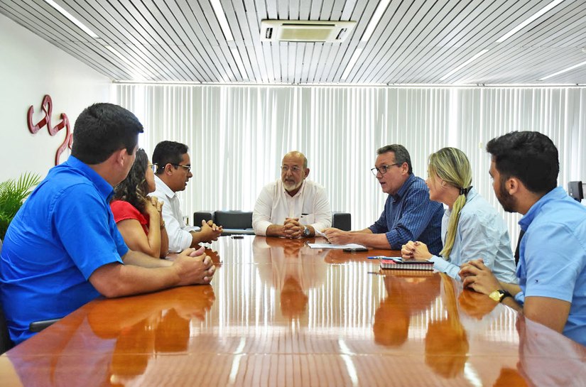 Sesi repassa escola no município de Atalaia à cooperativa de professores