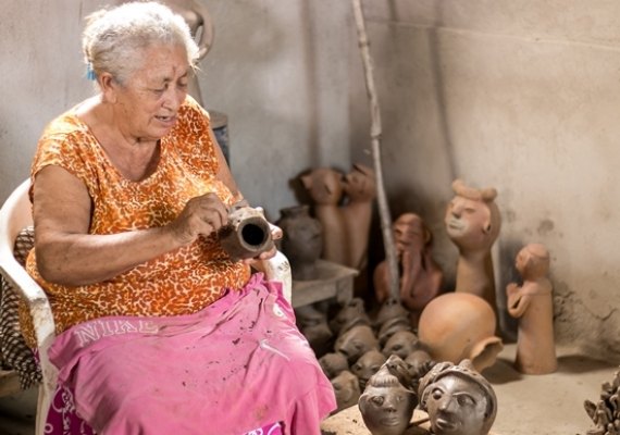 De União dos Palmares: o mundo de barro da artesã Dona Irinéia