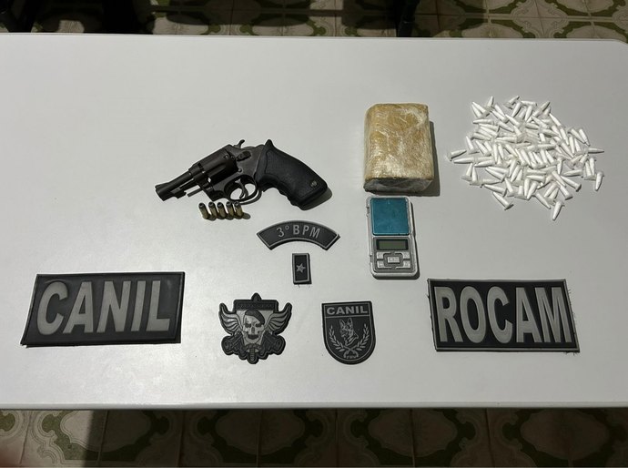 Polícia Militar prende suspeito de homicídio e apreende drogas em Arapiraca