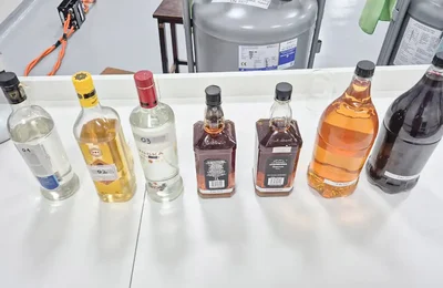 Metanol: Entenda como é feita a análise de bebidas adulteradas