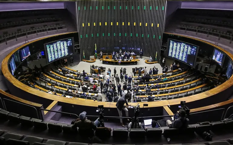 Câmara aprova urgências para votação de projetos com foco em educação