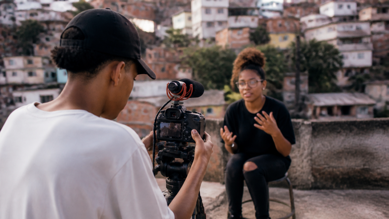 Projeto Favela Hope abre cem vagas gratuitas para ampliar acesso de moradores de comunidades do Rio à produção audiovisual
