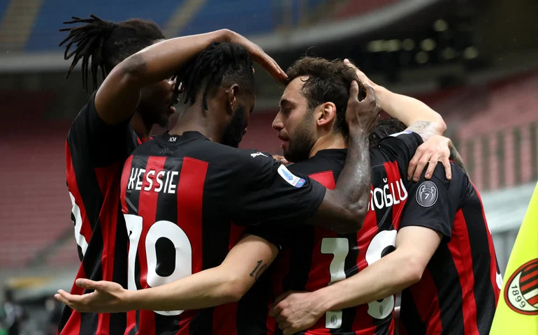 Milan supera Slovan Bratislava e emplaca terceira vitória seguida na Liga dos Campeões