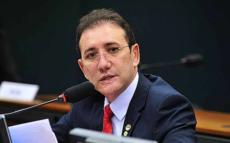 Justiça decreta prisão preventiva de ex-deputado flagrado com R$ 1,9 mi no CE
