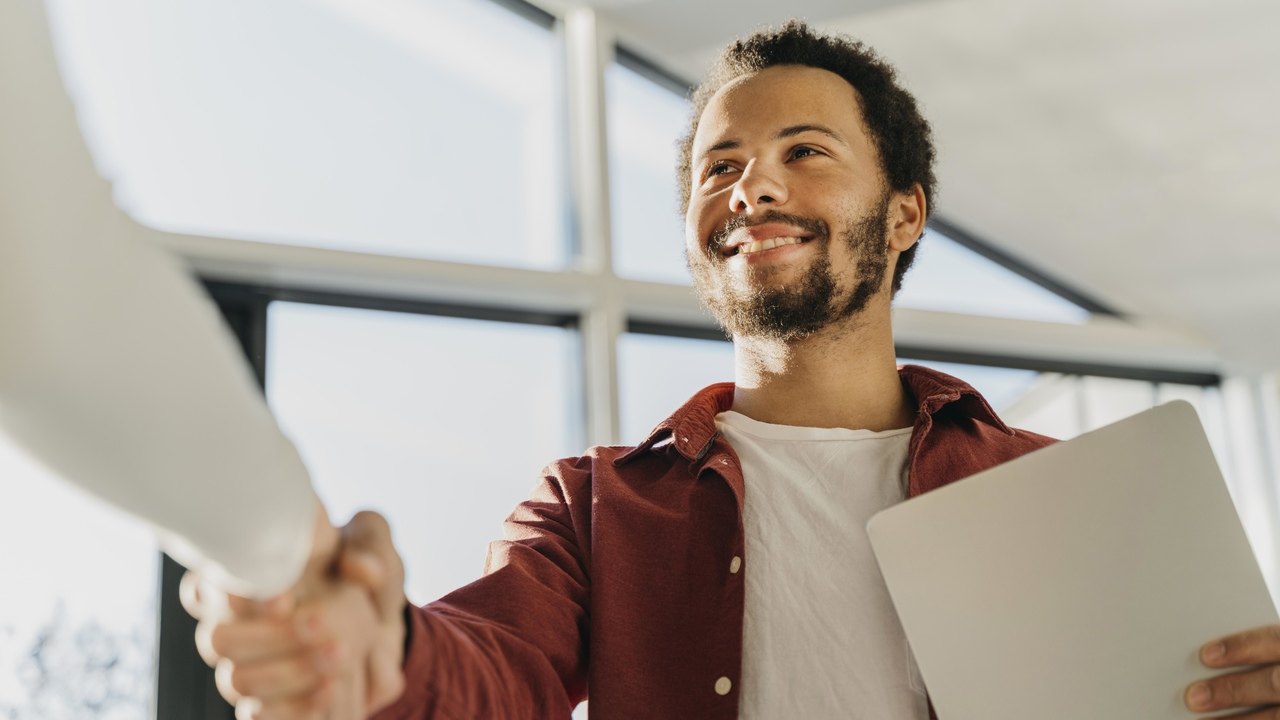 Mercado de trabalho aquecido oferece oportunidades de emprego