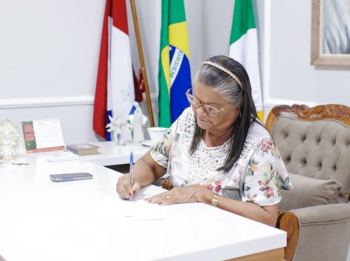 Tia Júlia inicia ajustes no governo para fortalecer gestão e acelerar ações do Plano de Governo