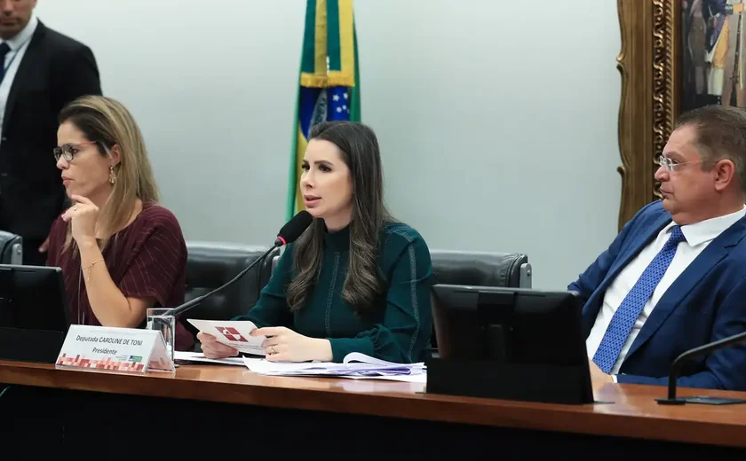 CCJ adia discussão da anistia de golpistas para depois das eleições