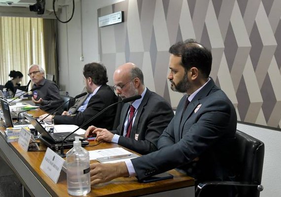 Independência orçamentária do Banco Central divide opiniões na CCJ