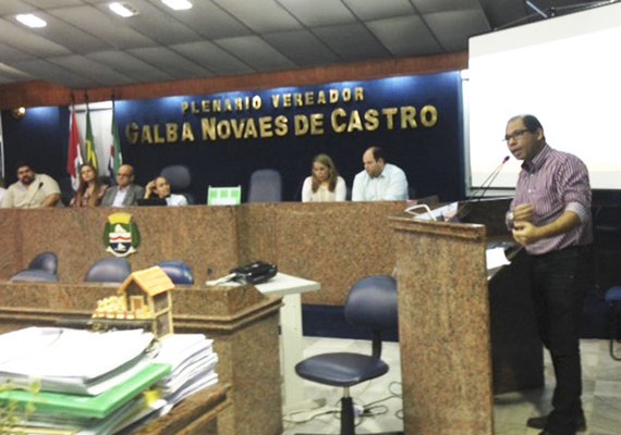 Maceió: Técnicos da SMS participam de audiência na Câmara Municipal