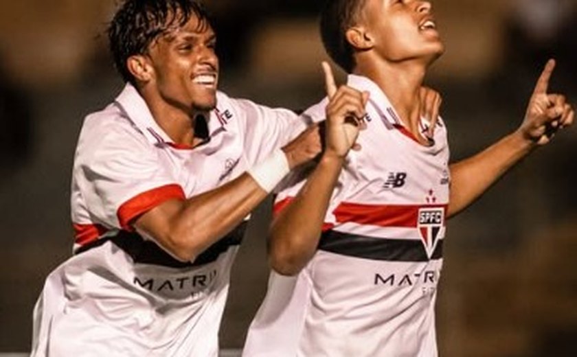 São Paulo vence na estreia e Internacional sofre a primeira zebra da Copinha