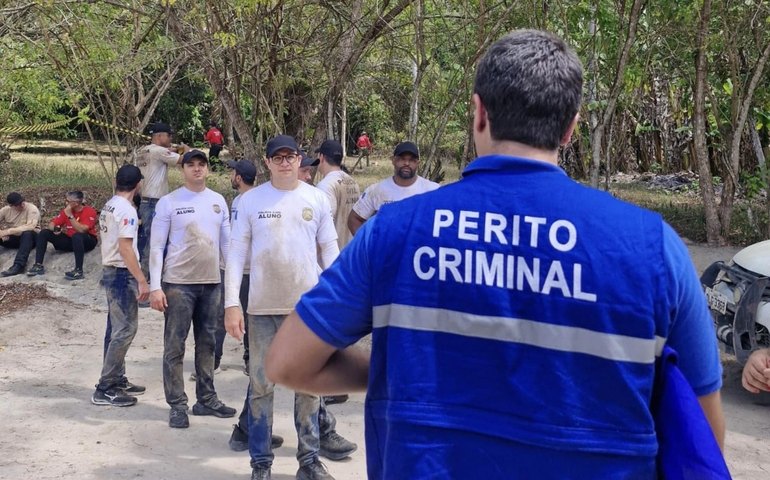 Peritos criminais realizam oficina para alunos do Curso de Formação para Delegados da Polícia Civil