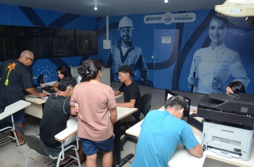 Secretaria do Trabalho promove mutirão de vagas para a construção civil no Sine Maceió