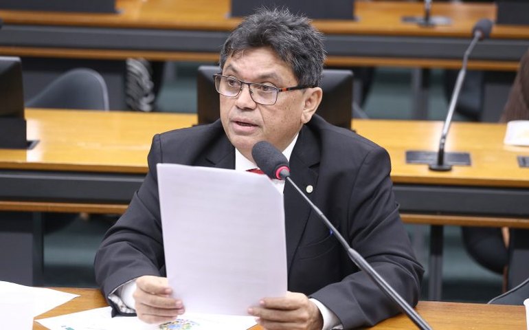 Comissão aprova projeto que vincula reajuste do BPC à política de valorização do mínimo