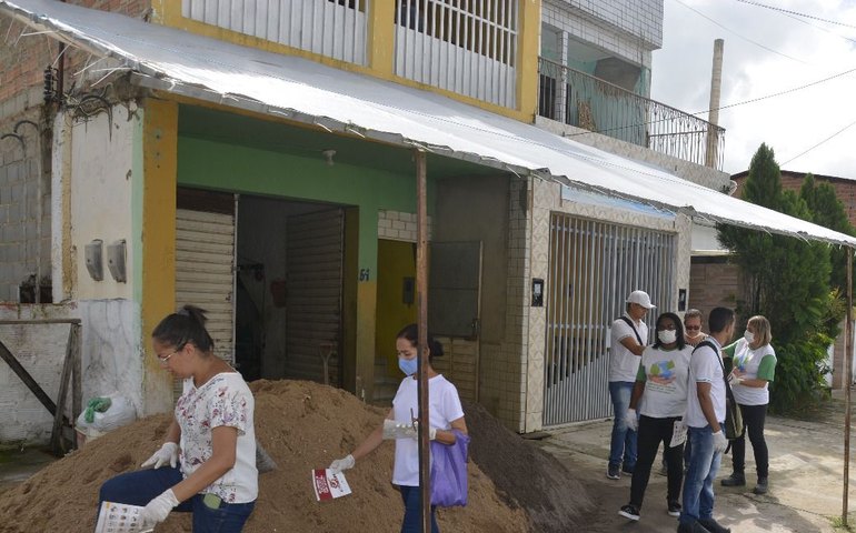 Saúde e Meio Ambiente de Anadia promovem ação de conscientização de combate ao Aedes Aegypti