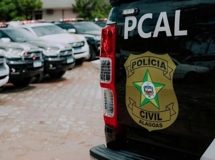 Pai de adolescente é preso na Bahia por estupro contra a filha em Inhapi/AL