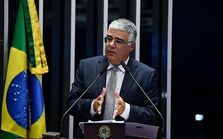 Girão critica decisão do STF sobre escritórios de advocacia de familiares de juízes