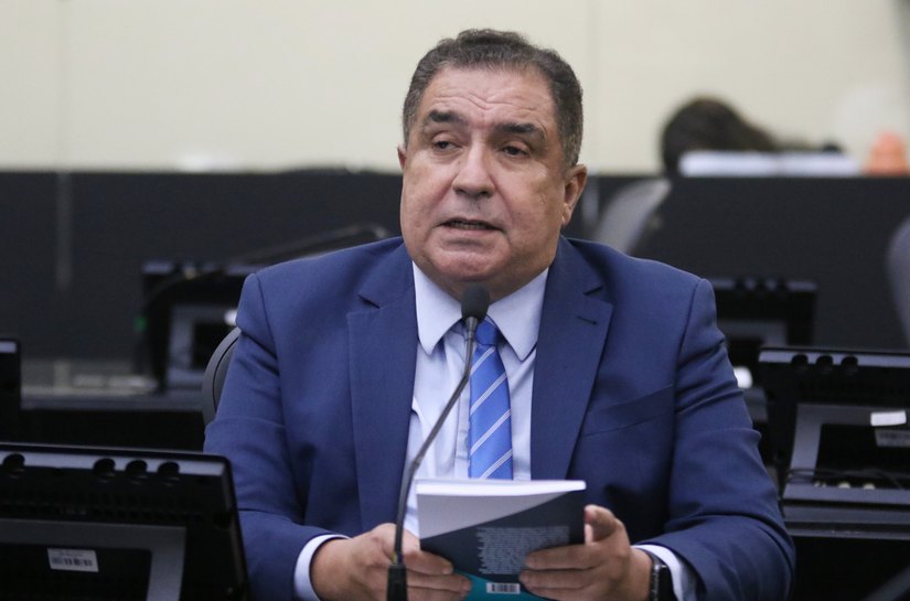 Inácio Loiola destaca lançamento de livro escrito por advogada alagoana