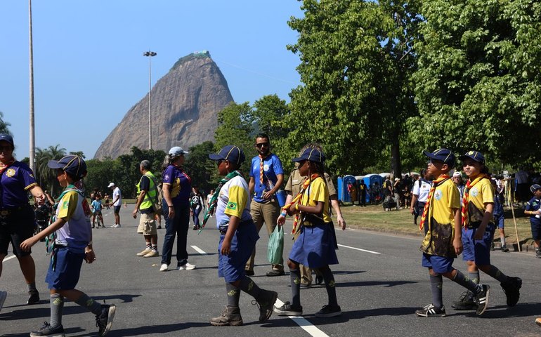 Movimento escoteiro reúne mais de 4 mil pessoas em evento no Rio